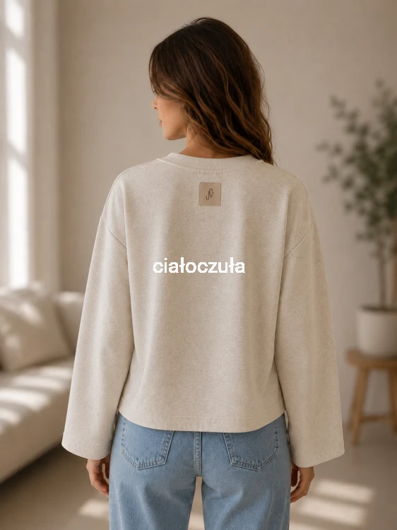 Bluza z rękawem 7/8 w kolorze jasnobeżowego melanżu, widok z tyłu